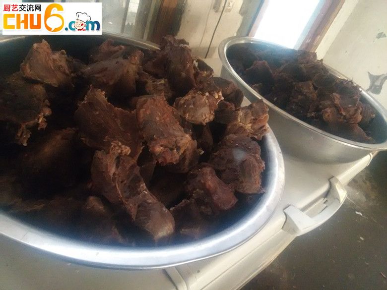 卤好的牛肉