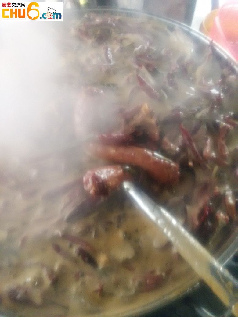 鸭货卤制中