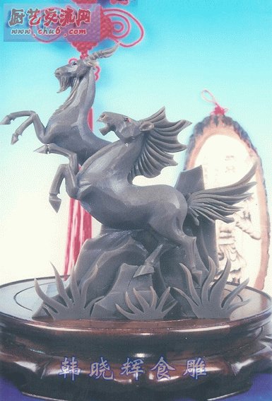 跃马扬鞭.jpg