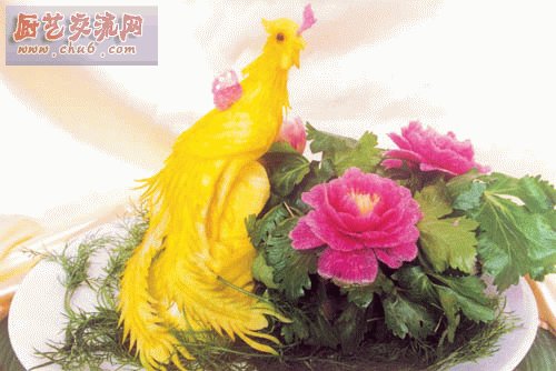 孔雀戏牡丹