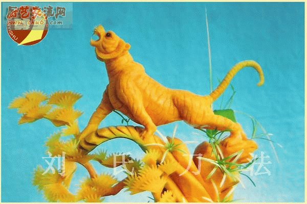 霸虎啸天