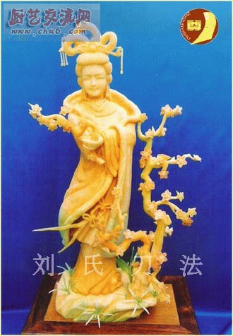 踏雪寻梅
