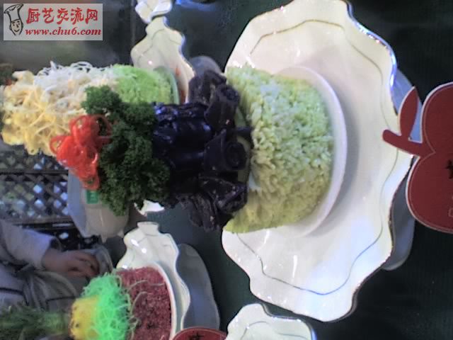 青瓜拉皮.jpg