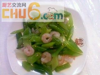 本菜讲究亮泽干净有点粤菜品质